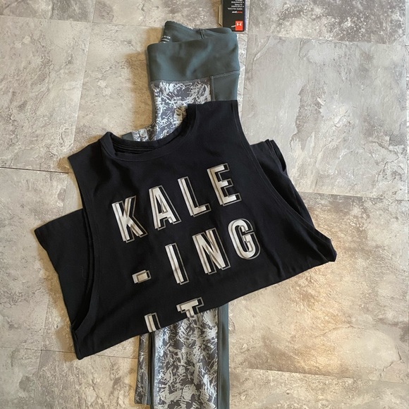 Under Armour Bundle - Picture 2 of 12